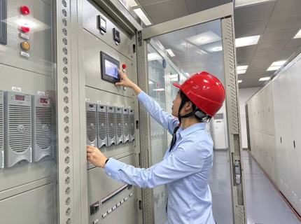 巾幗綻芳華 匠心寫青春