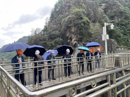 徐磊帶隊到公司基層單位開展節(jié)前安全生產(chǎn)檢查暨企業(yè)內(nèi)部監(jiān)管調(diào)研